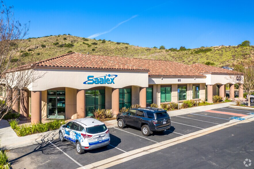 More Photos Of 815 Camarillo Springs Rd, Camarillo Office For Sale