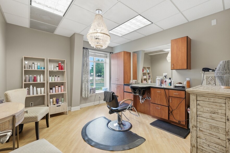 More Photos Of 1280 W Main St, Sun Prairie Freestanding For Sale