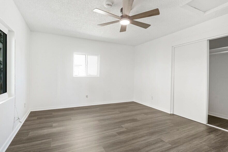 More Photos Of 925 W 84th St, Los Angeles Apartments For Sale