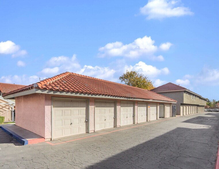 More Photos Of 1531 W Rialto Ave, Fontana Apartments For Sale