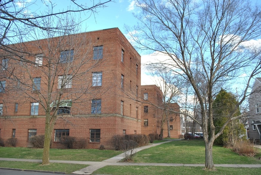 More Photos Of 2360 Noble Rd, Cleveland Heights Apartments For Sale