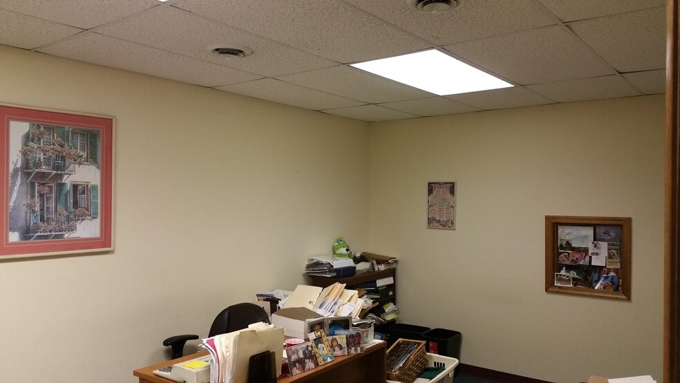 More Photos Of 535-549 Southlake Blvd, Richmond Light Distribution For Sale