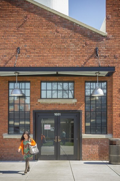 More Photos Of 1601-1651 Alhambra Blvd, Sacramento Office For Lease