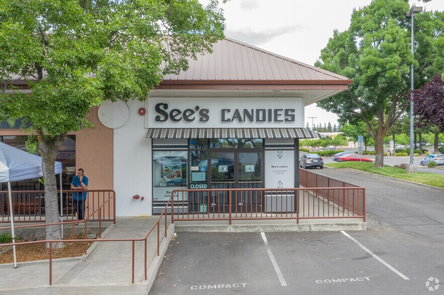 More Photos Of 1947 E 20th St, Chico Freestanding For Sale