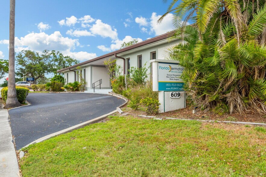 More Photos Of 609 Indian Rocks Rd, Belleair Medical For Sale
