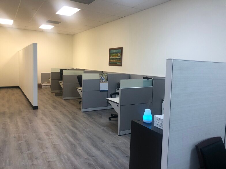 More Photos Of 17800-17918 Murphy Pky, Lathrop Warehouse For Lease