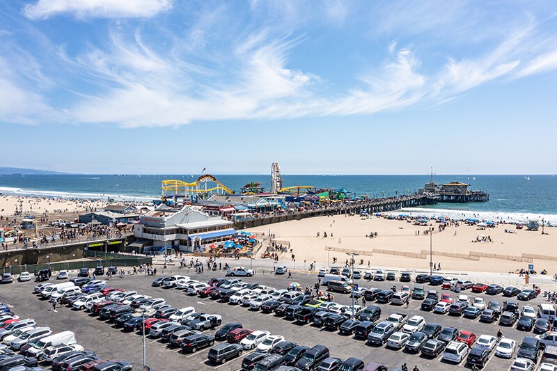 More Photos Of 1605 Ocean Front Walk, Santa Monica Storefront For Lease