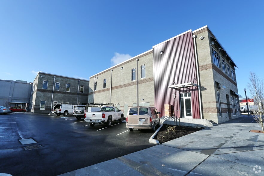 More Photos Of 301 Commercial Ave, Anacortes Office For Lease