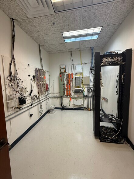 More Photos Of 11031 US Hwy 19 N, Port Richey Medical For Lease