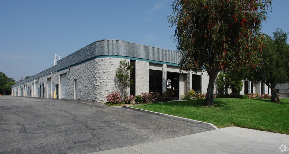More Photos Of 28170 Avenue Crocker, Valencia Manufacturing For Lease