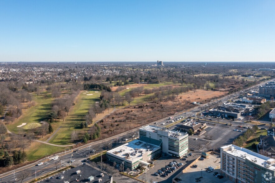 More Photos Of 865 Merrick Ave, Westbury Office For Sale