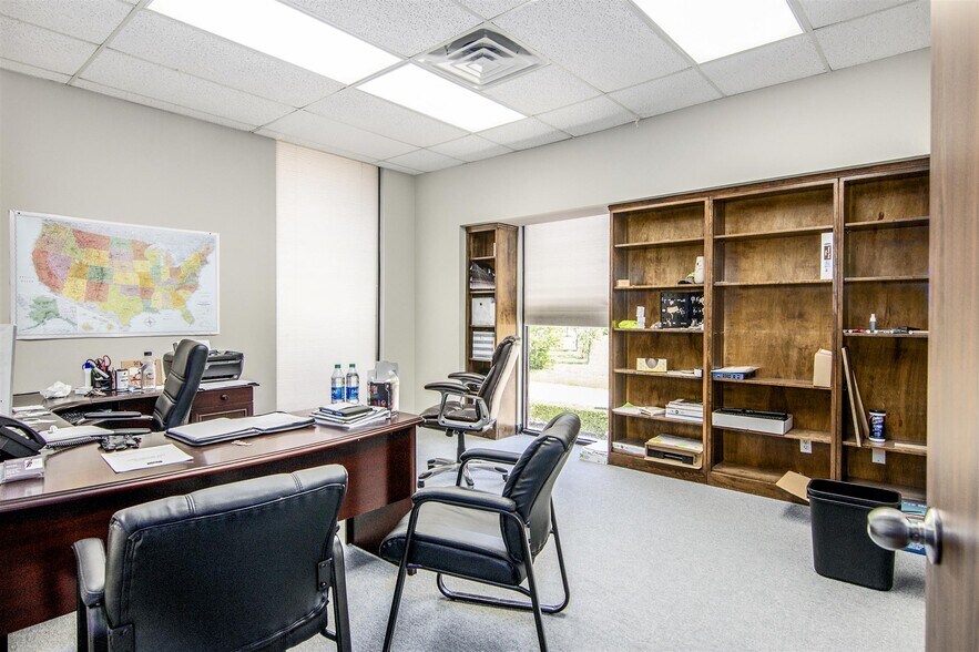 More Photos Of 601 Cien Rd, Kemah Unknown For Lease