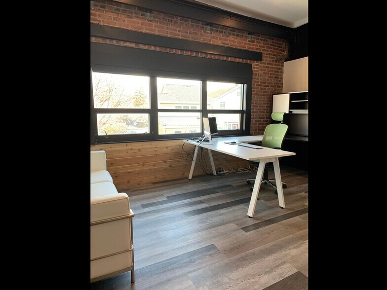 More Photos Of 65 Mechanic St, Red Bank Medical For Lease