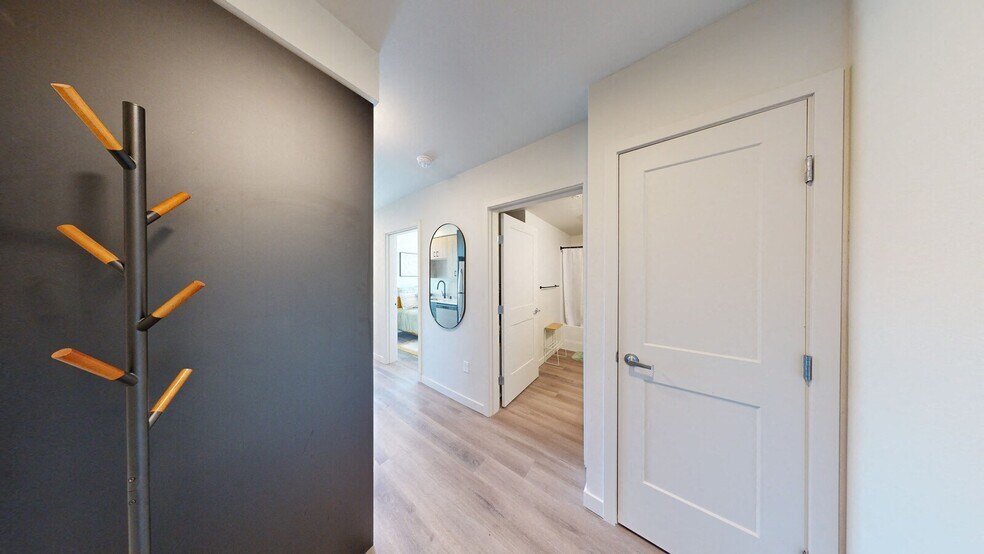 More Photos Of 513 1st Ave N, Seattle Apartments For Lease