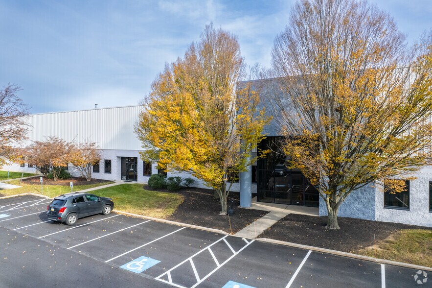 More Photos Of 7566 Morris Ct, Allentown Distribution For Lease