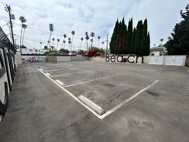 More Photos Of 2201 Lincoln Blvd, Venice Daycare Center For Lease