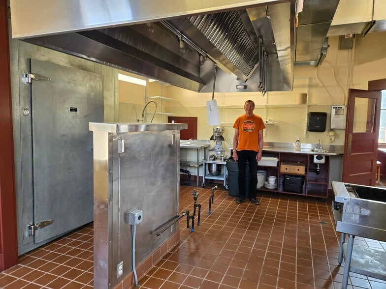 More Photos Of 801 Milwaukee Rd, South Cle Elum Restaurant For Lease