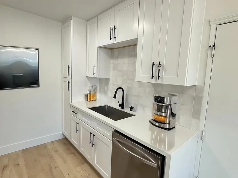 More Photos Of 1125 N Onondaga Ave, Anaheim Apartments For Sale