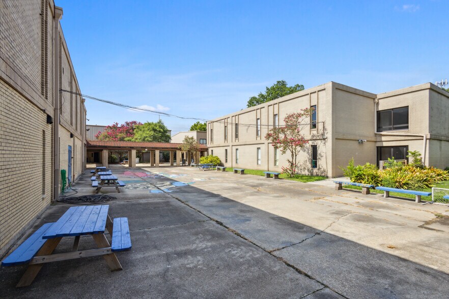 More Photos Of 201 Pasadena Ave, Metairie Schools For Sale