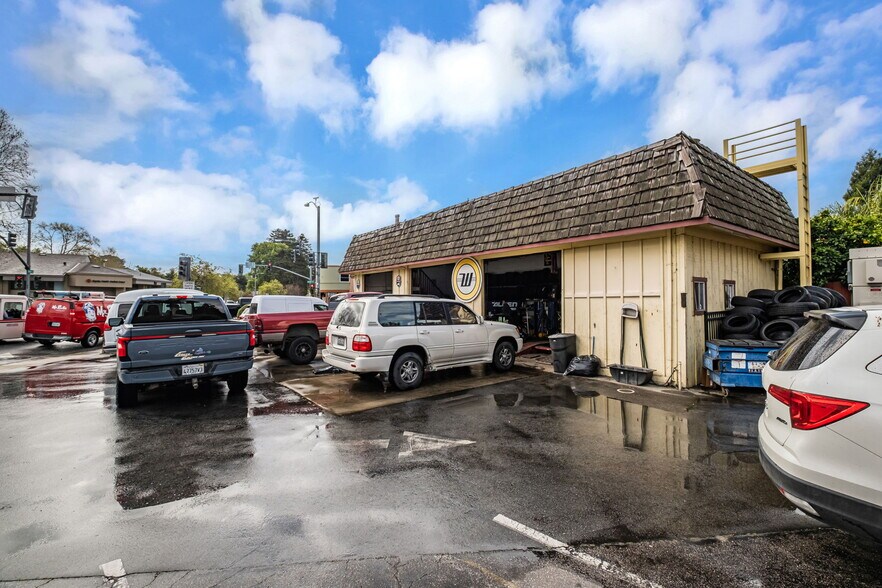More Photos Of 3013-3035 Porter St, Soquel Office For Sale