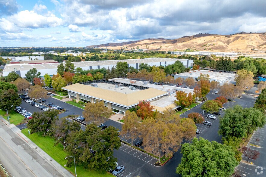 More Photos Of 5883 Rue Ferrari, San Jose Light Manufacturing For Lease