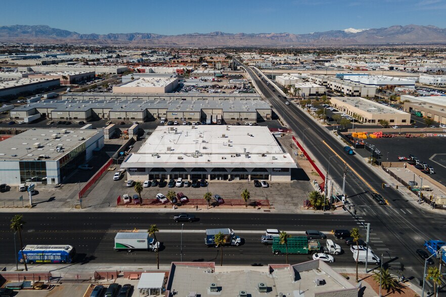 More Photos Of 5325 S Valley View Blvd, Las Vegas Warehouse For Lease
