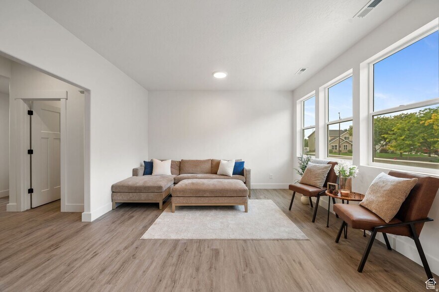 More Photos Of 737 S Harrison Dr, Springville Multifamily For Sale