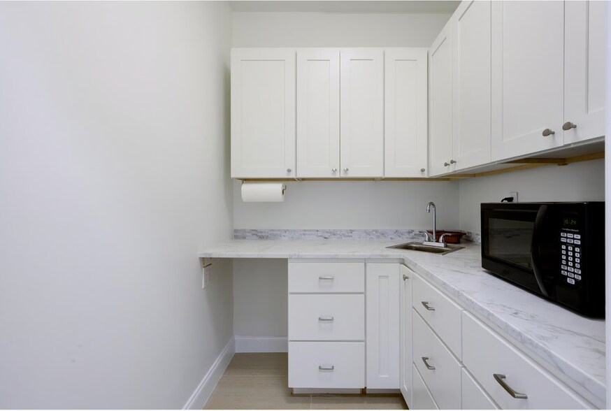 More Photos Of 725 N A1A, Jupiter Office For Lease
