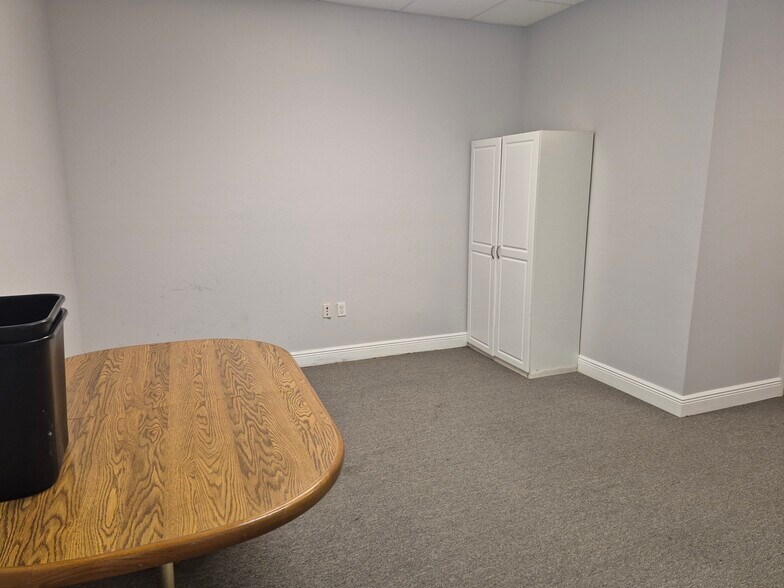 More Photos Of 2104 Del Prado Blvd S, Cape Coral Unknown For Lease