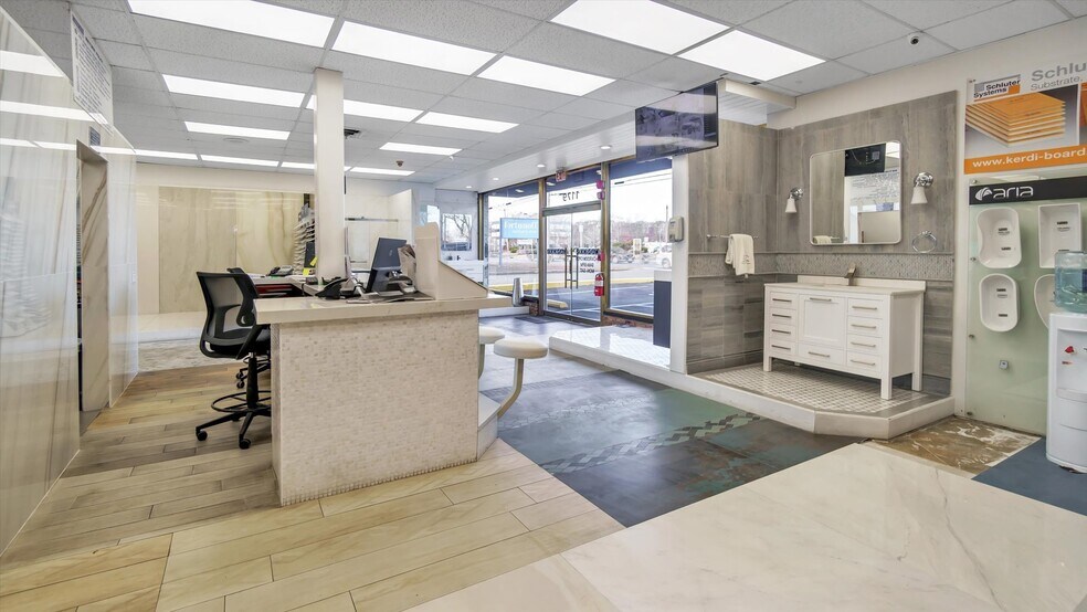 More Photos Of 1179 Old Country CR-58 Rd, Riverhead Showroom For Sale