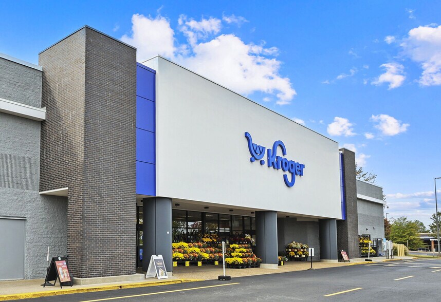 More Photos Of 1980 Rio Hill Ctr, Charlottesville General Retail For Lease