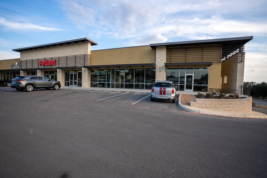 More Photos Of 4050 N Loop 1604 W, Shavano Park Storefront Retail Office For Lease