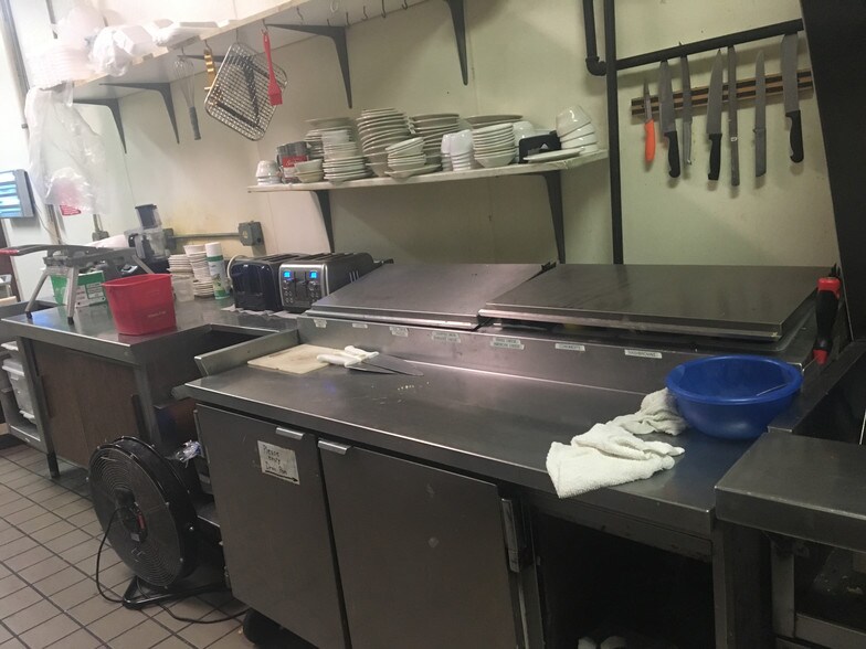 More Photos Of 7606 Rhea County Hwy, Dayton Restaurant For Sale