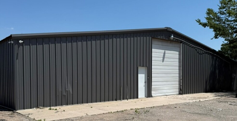More Photos Of 810 S 7th St, Omaha Industrial For Sale