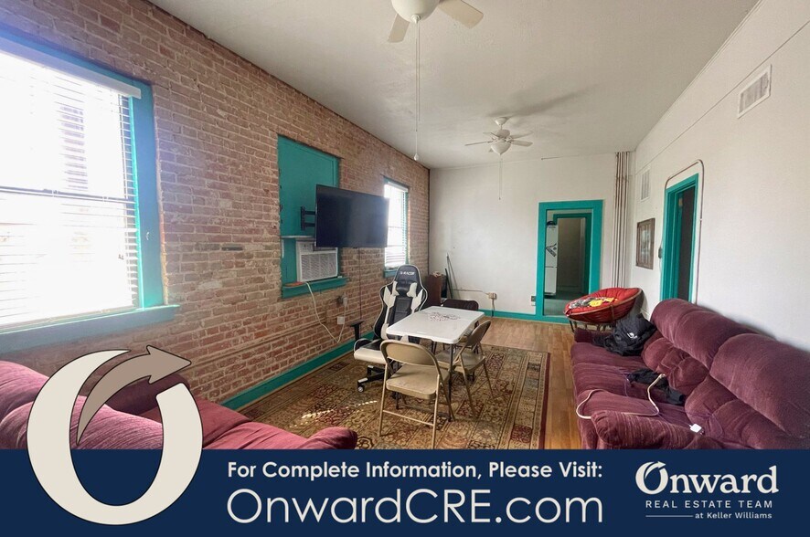 More Photos Of 114 E Elm St, Hillsboro Office For Sale