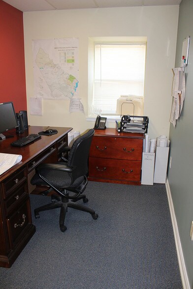 More Photos Of 4248-4250 Chain Bridge Rd, Fairfax Medical For Lease