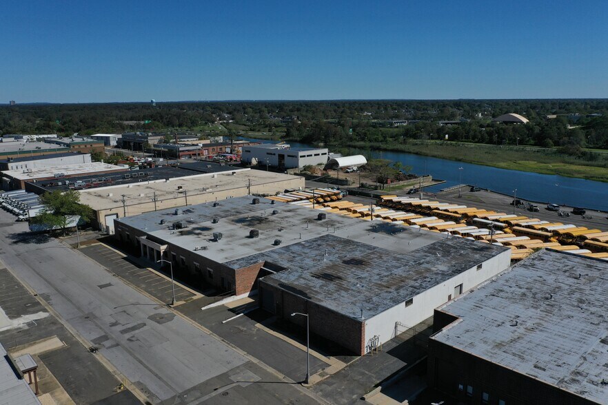 More Photos Of 225 Buffalo Ave, Freeport Warehouse For Sale