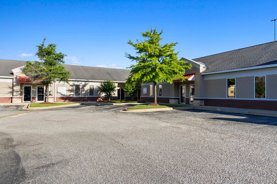 More Photos Of 2002 McFarland Blvd E, Tuscaloosa Office For Lease