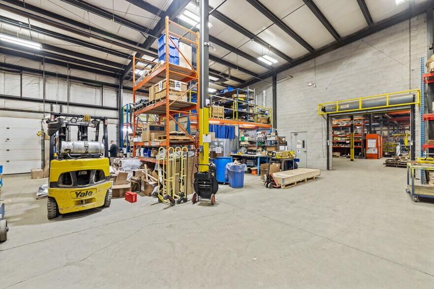 More Photos Of 306 Darrell Dr, Ayr Industrial For Lease