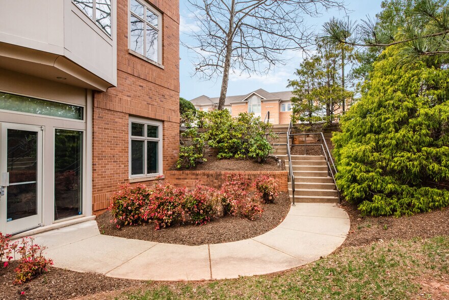 More Photos Of 46175 Westlake Dr, Sterling Medical For Lease