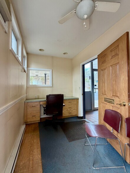 More Photos Of 2124 Us-9, Lake George Service Station For Sale