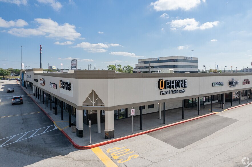 More Photos Of 19623-19908 Highway 59 N, Humble Unknown For Lease