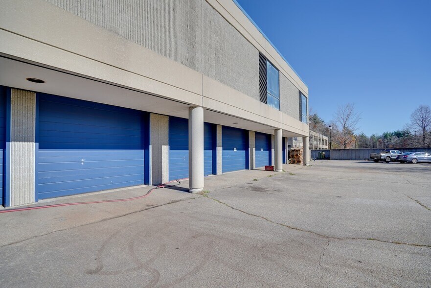 More Photos Of 275 Portsmouth Ave, Stratham Light Manufacturing For Sale