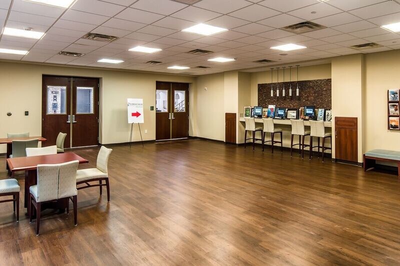 More Photos Of 6420 W Newberry Rd, Gainesville Medical For Lease