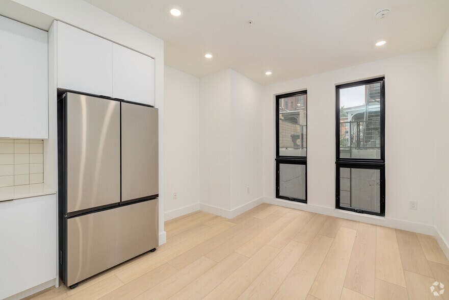 More Photos Of 2007 Cambridge St, Philadelphia Apartments For Sale