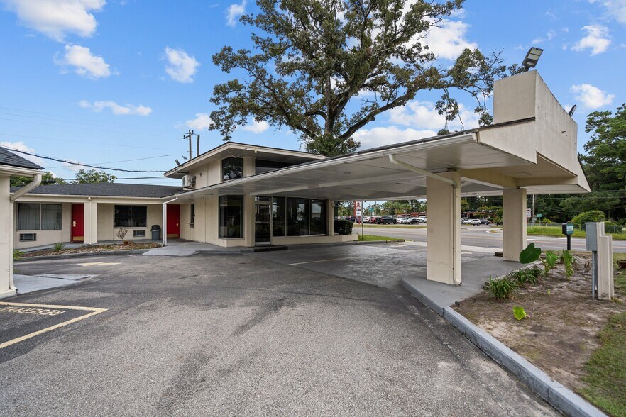 More Photos Of 2929 Market St, Wilmington Land For Sale