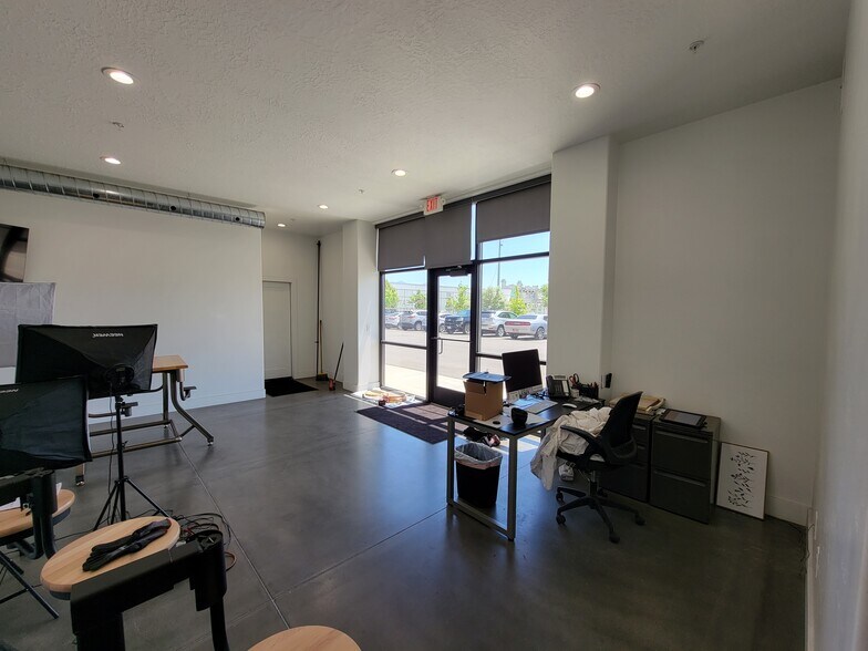 More Photos Of 32 S 1800 W, Lindon Warehouse For Lease