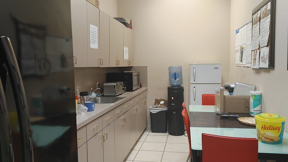 More Photos Of 1545 N Park Dr, Weston Office For Lease