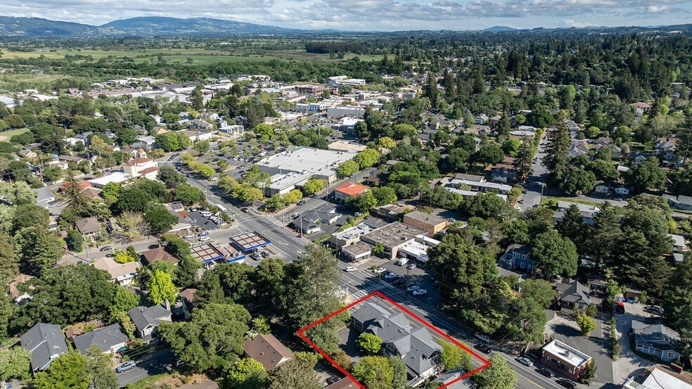 More Photos Of 7300 Healdsburg Ave, Sebastopol Office For Lease