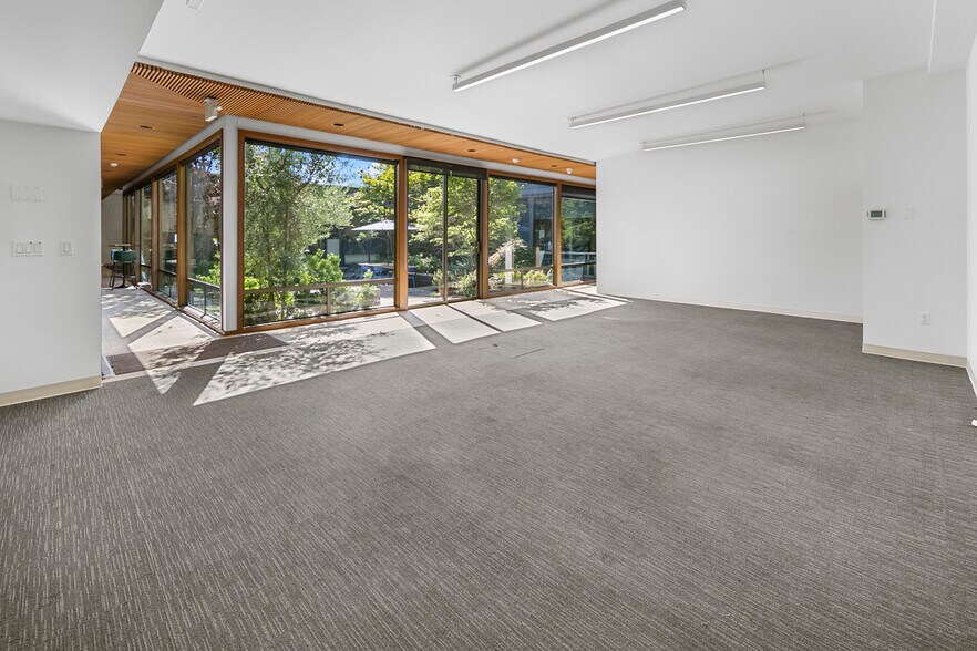 More Photos Of 1148 NW Leary Way, Seattle Office For Lease